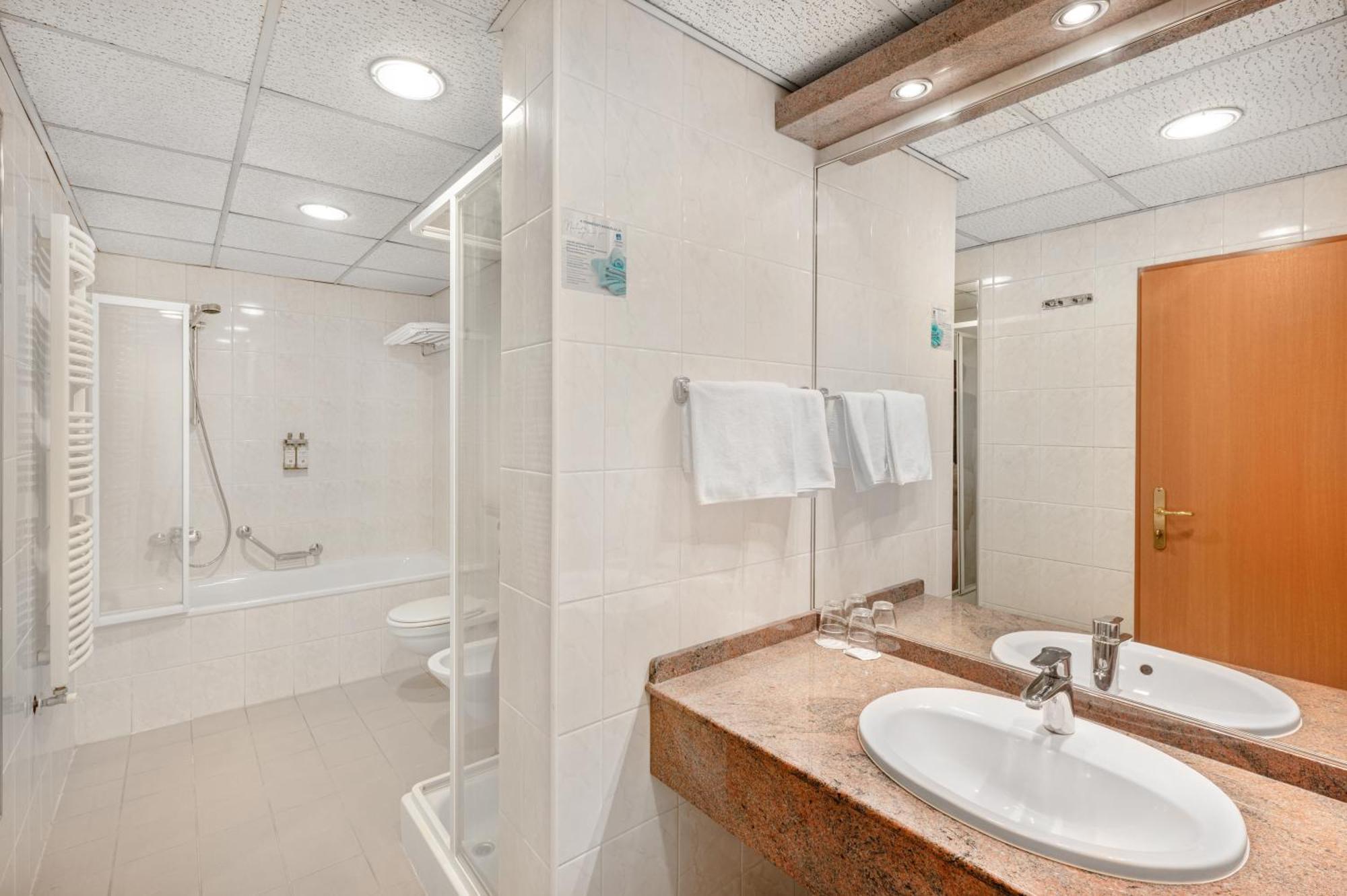 Hotel Danubius Raba 3*