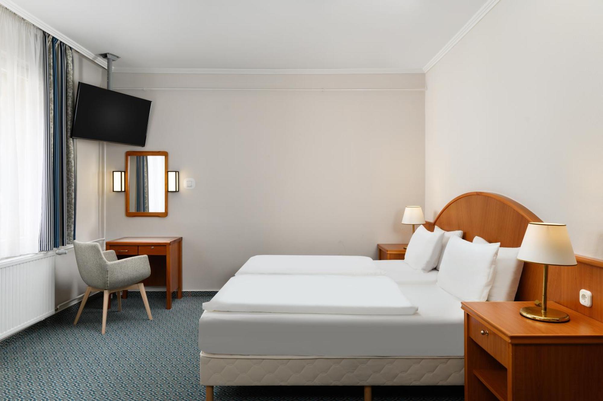 Hotel Danubius Raba 3*