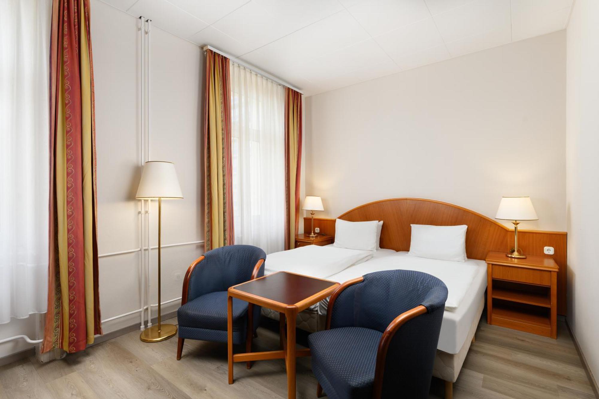 Hotel Danubius Raba 3*